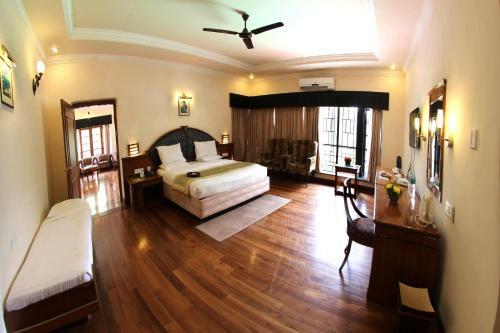 Hotel Aranya Nivas