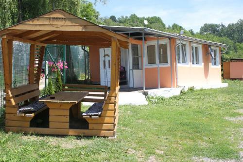Apartamentos Pansion Nargalic