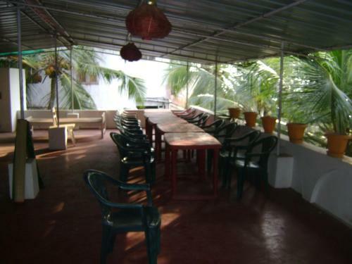 Hotel White House Beach Resort