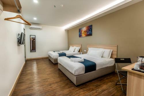 Orange Hotel