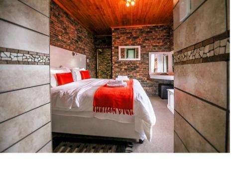 Hostal White Shark Guest House