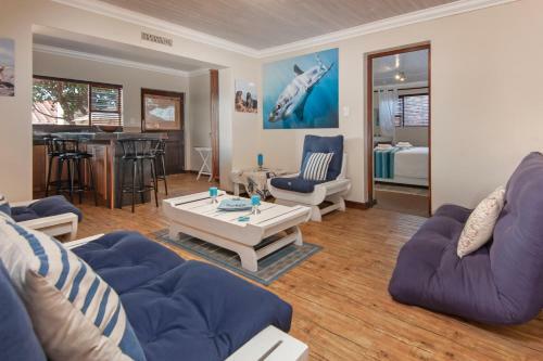 Hostal White Shark Guest House
