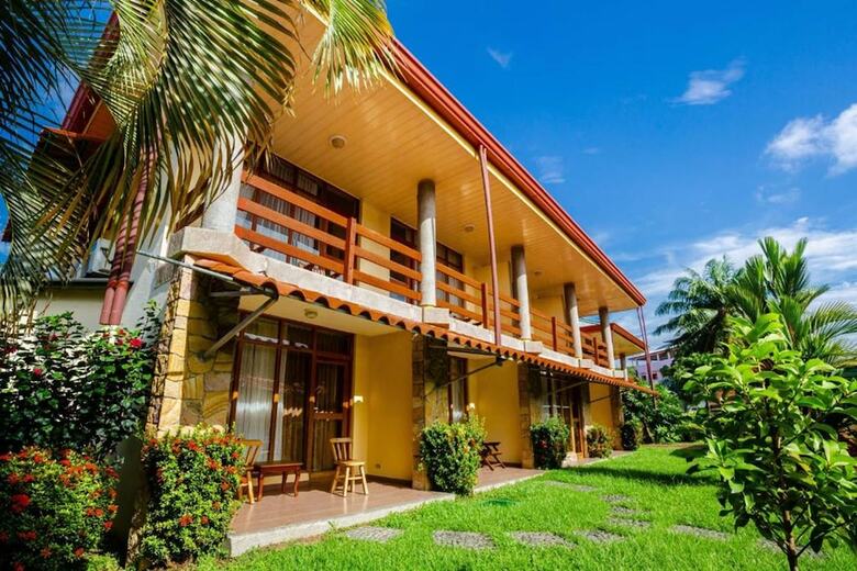 Hotel Amapola (.)