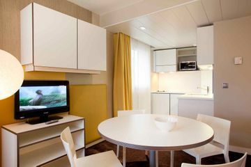 Hotel Mercure Porte De St Cloud