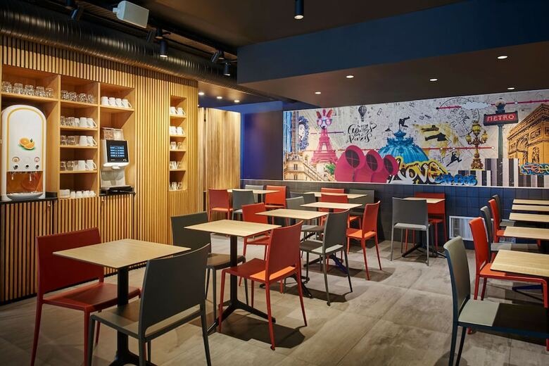 Hotel Kyriad Bercy Village