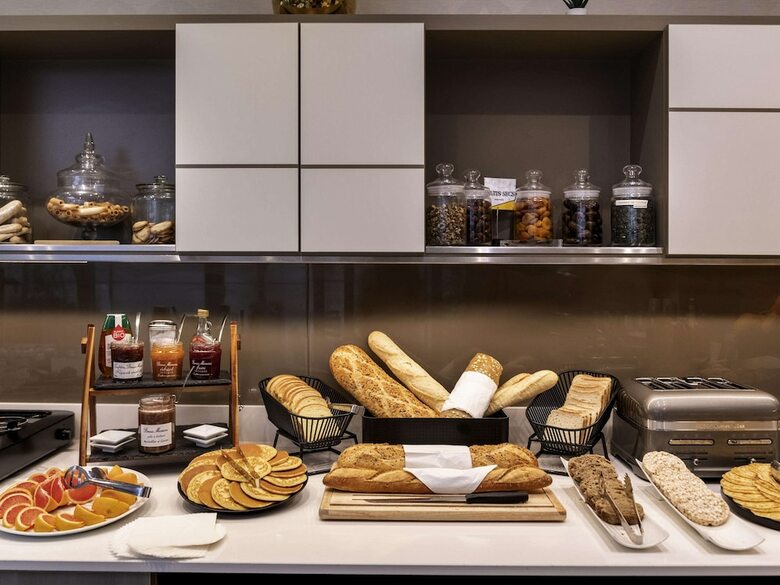 Hotel Mercure Raspail Montparnasse
