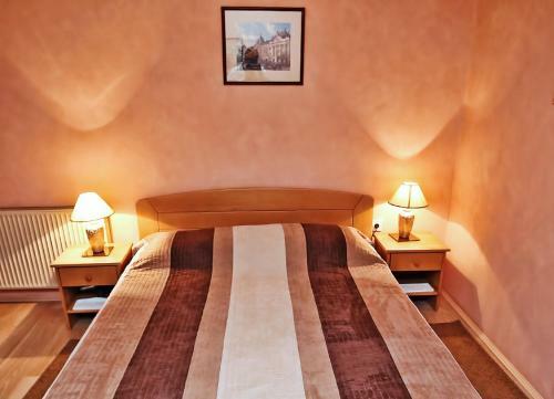 Hostal Amaro Rooms
