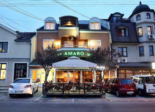 Hostal Amaro Rooms