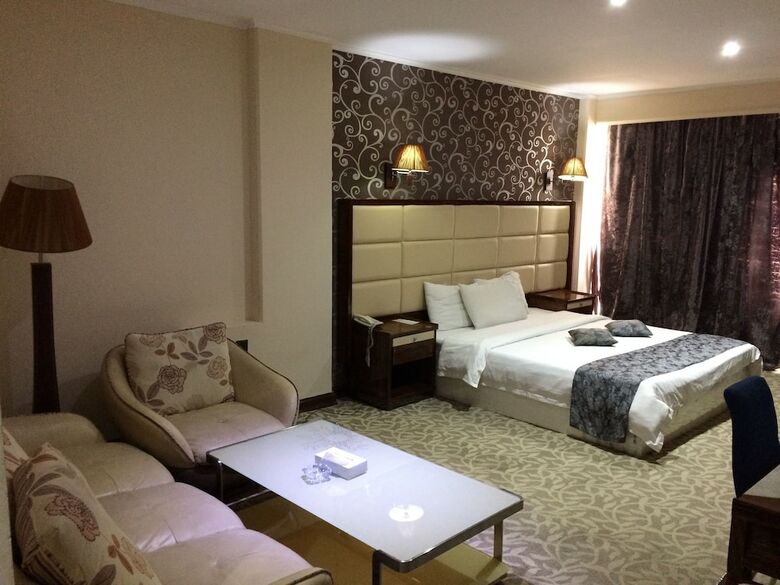Imperial Suites Hotel