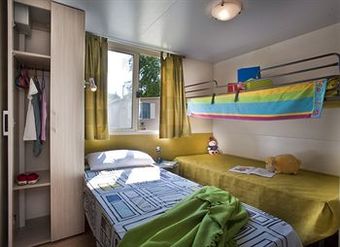 Hostal Camping Village Fabulous