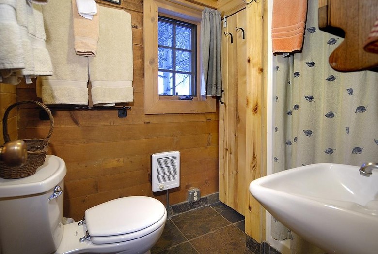 Hotel Pioneer Guest Cabins