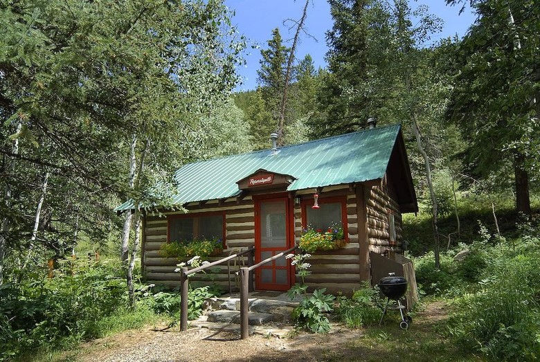 Hotel Pioneer Guest Cabins