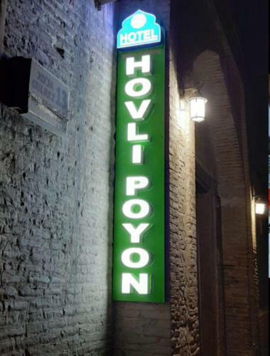 Hovli Poyon Hotel