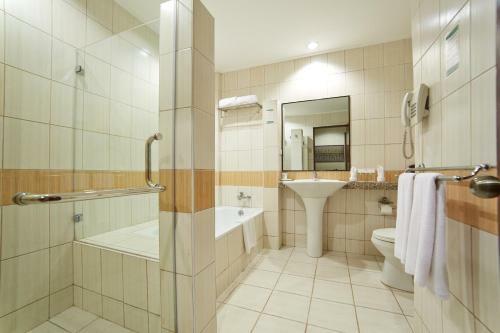 Hotel Cebu White Sands Resort And Spa