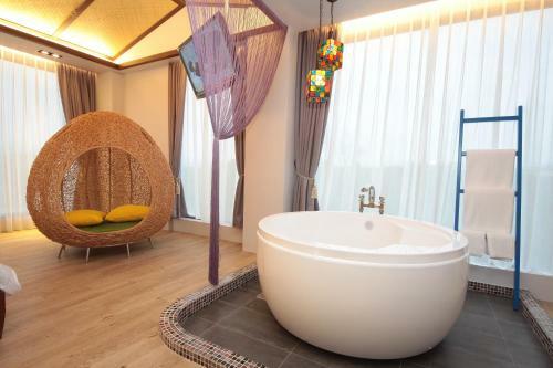 Follow Me Designed B&B