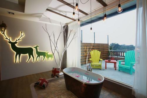 Follow Me Designed B&B