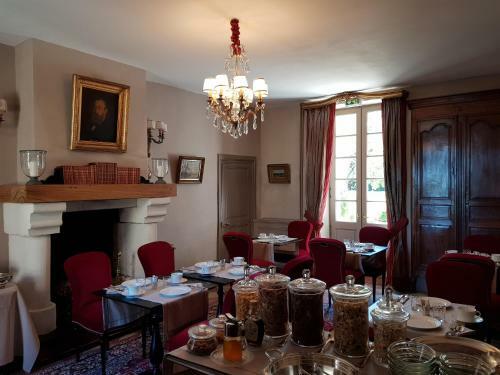 Hotel Chateau De Lalande
