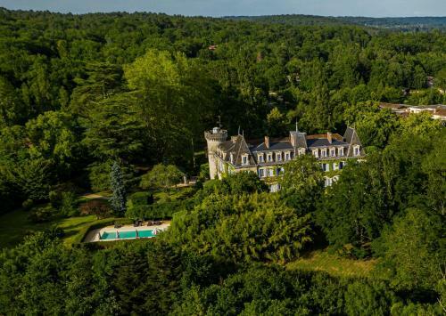 Hotel Chateau De Lalande