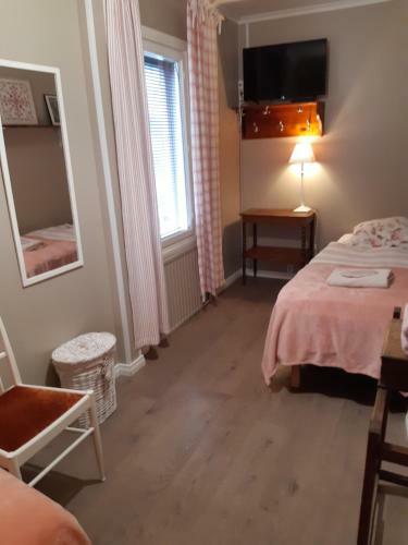 Hostal Wanha Neuvola Guesthouse & Apartment
