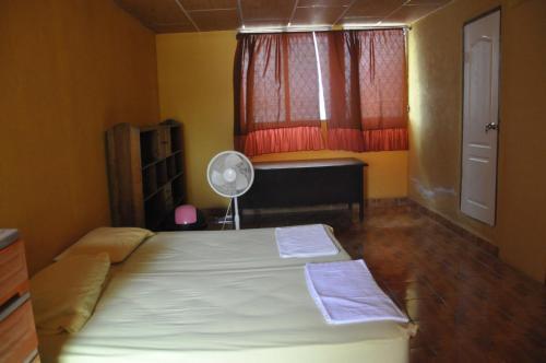 Hostal Esgueva House