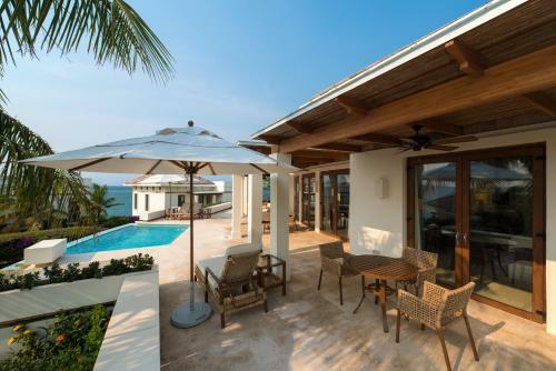 Las Verandas Hotel & Villas