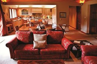 Hotel Treetops Lodge & Estate
