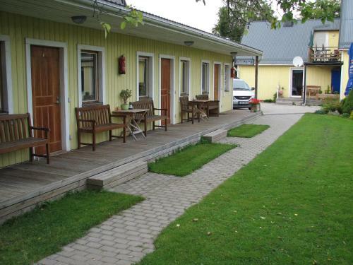 Hostal Kaare Guesthouse