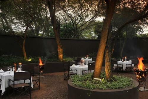 Hostal Falaza Game Park And Spa