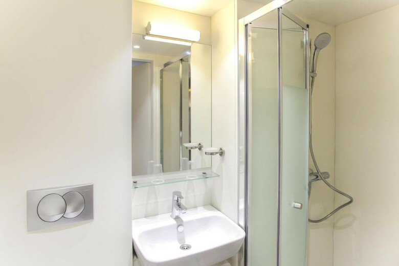 Hotel Reseda Paris Bagnolet