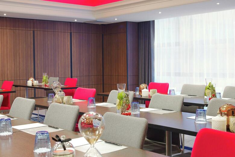 Hotel Renaissance Paris La Defense