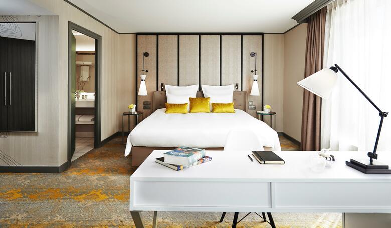 Hotel Renaissance Paris La Defense