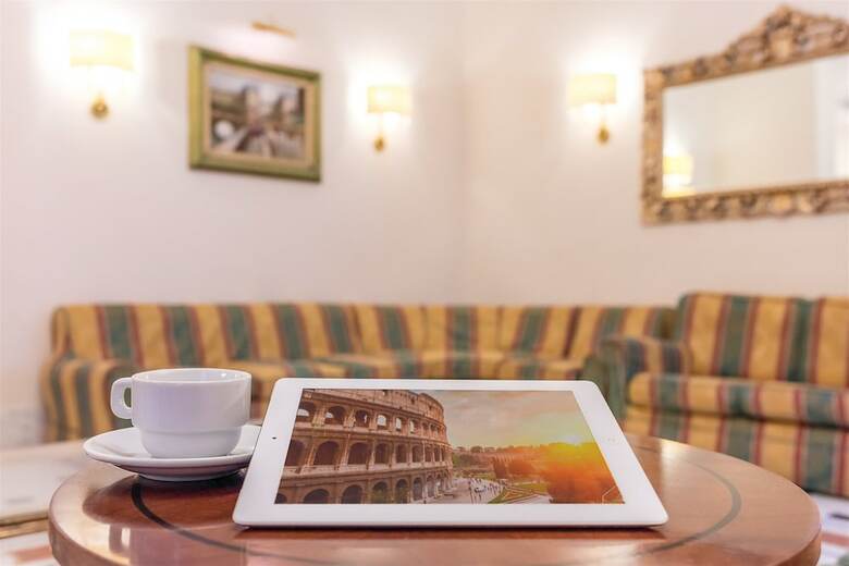 Hotel Lux