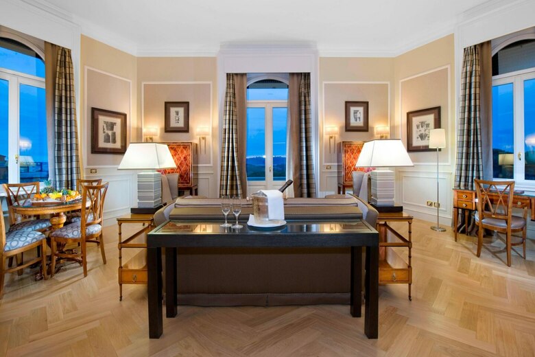Hotel Marriott Grand Flora