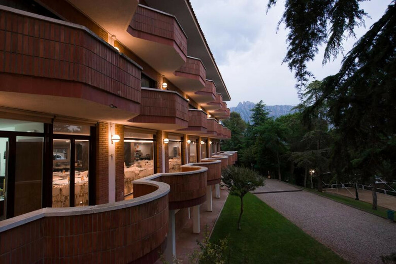 Hotel Checkin Montserrat