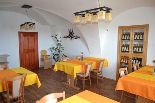 Hostal Ubytov�n� Na H�jence