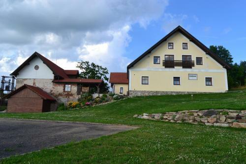 Hostal Ubytov�n� Na H�jence