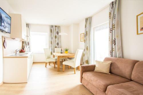 Hostal Residence Alpina