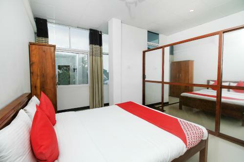 Grand Rovinka Hotel