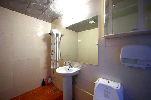 New World Hotel