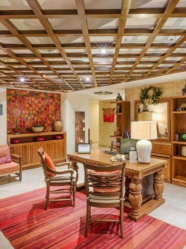 Hotel Aak-bal All Suite Resort