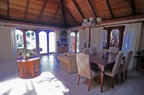 Hotel Hideaway Island Resort