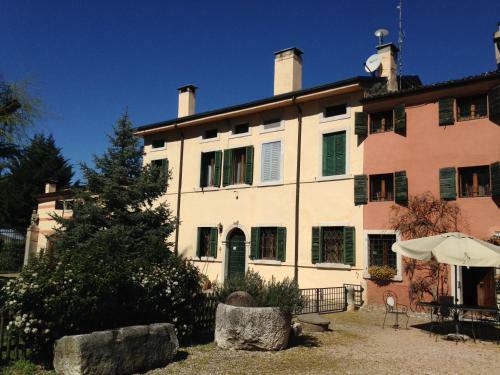 Hostal Agriturismo Corte Pellegrini