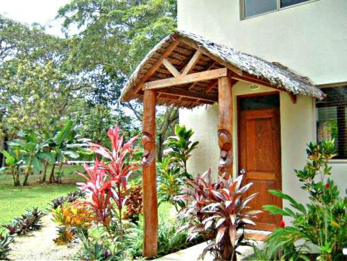 Lagoon Beach Resort Apartments