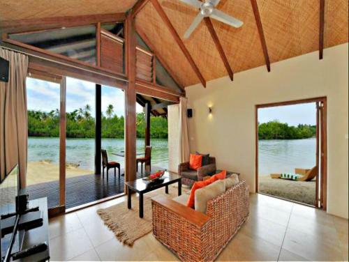 Lagoon Beach Resort Apartments