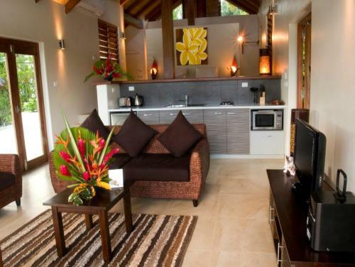 Lagoon Beach Resort Apartments