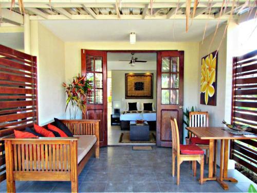 Lagoon Beach Resort Apartments