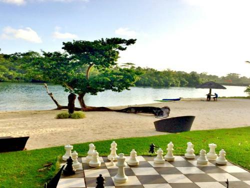 Lagoon Beach Resort Apartments