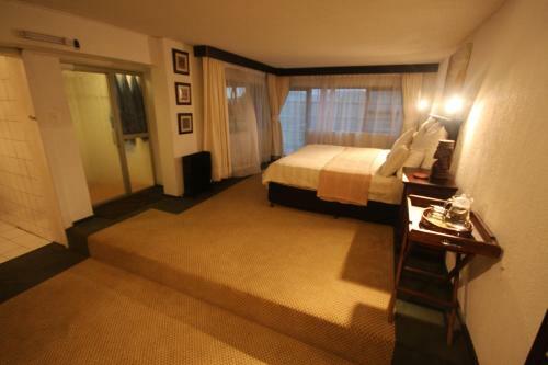 Acra-retreat Mountain View Lodge