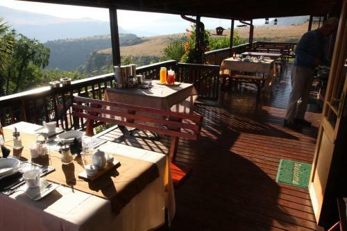 Acra-retreat Mountain View Lodge