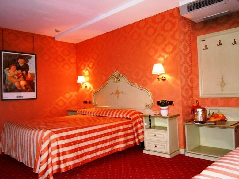 Hotel Lux